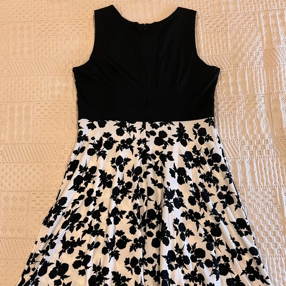 NWT OWIN Womens Floral Lace Midi Cocktail Dress - Picture 2 of 4